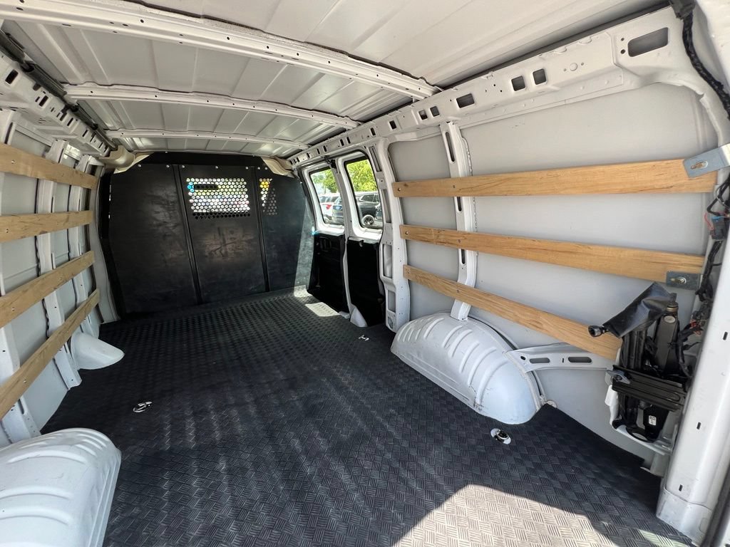 Used 2025 GMC Savana 2500 w/ Driver Convenience Package RWD image 23