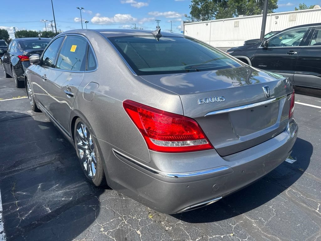 Used 2011 Hyundai Equus Signature RWD image 4