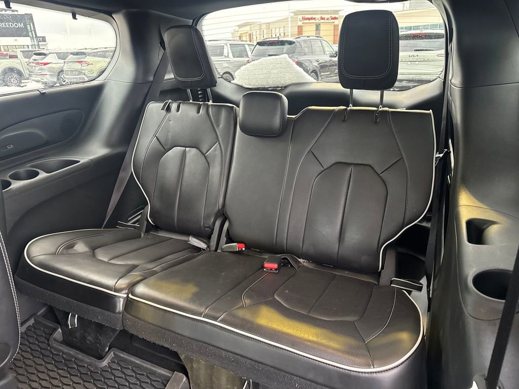 Used 2024 Chrysler Pacifica Limited w/ S Appearance Package image 21