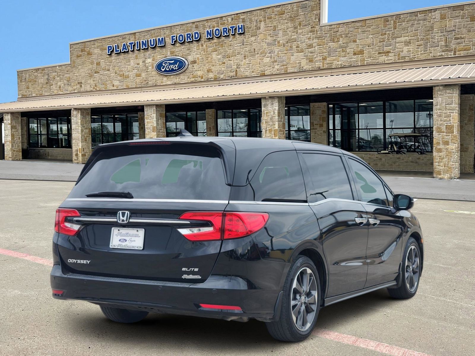 Used 2023 Honda Odyssey Elite image 5