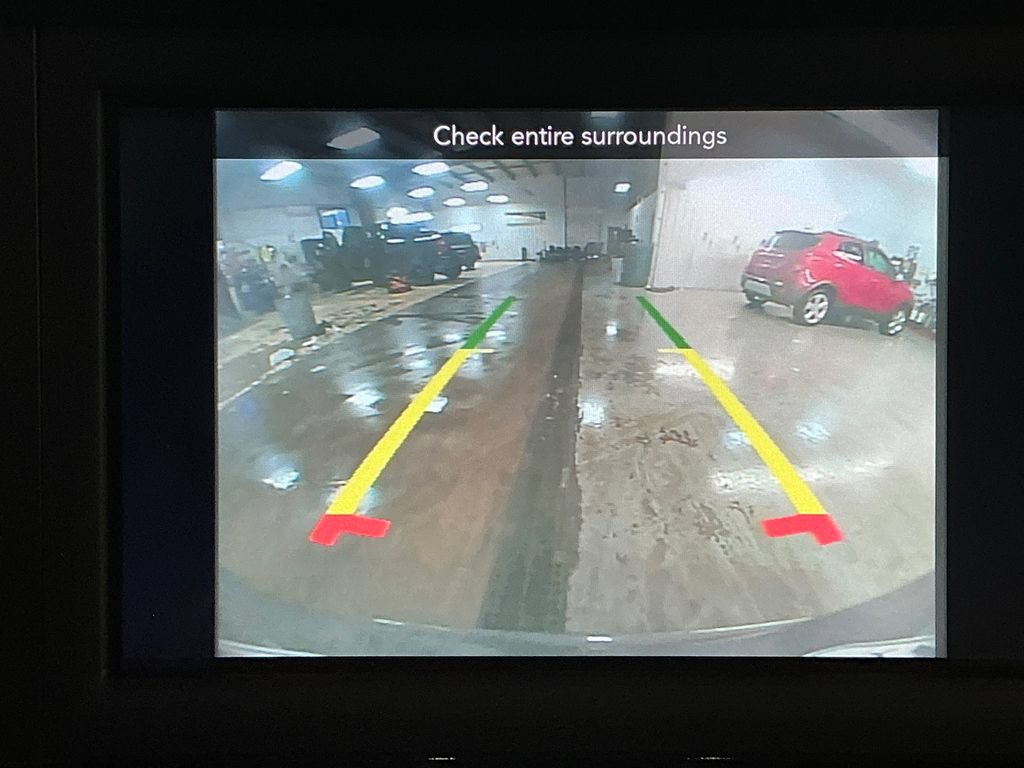 Used 2018 Chrysler Pacifica Touring Plus FWD image 23