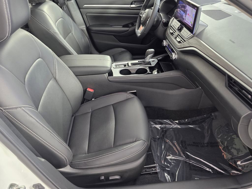 Used 2024 Nissan Altima 2.5 SL FWD image 30