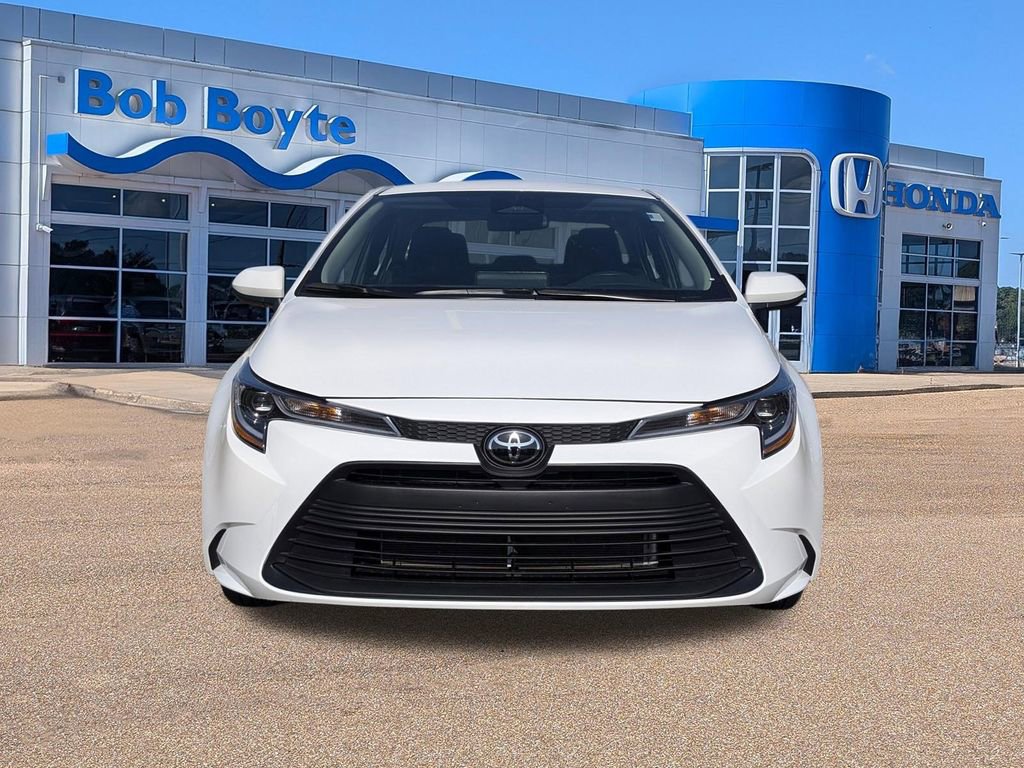 Used 2023 Toyota Corolla LE image 8