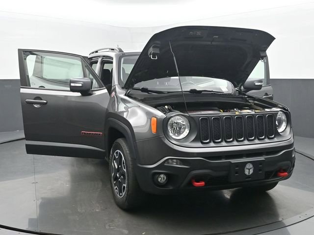 Used 2016 Jeep Renegade Trailhawk AWD/4WD image 54