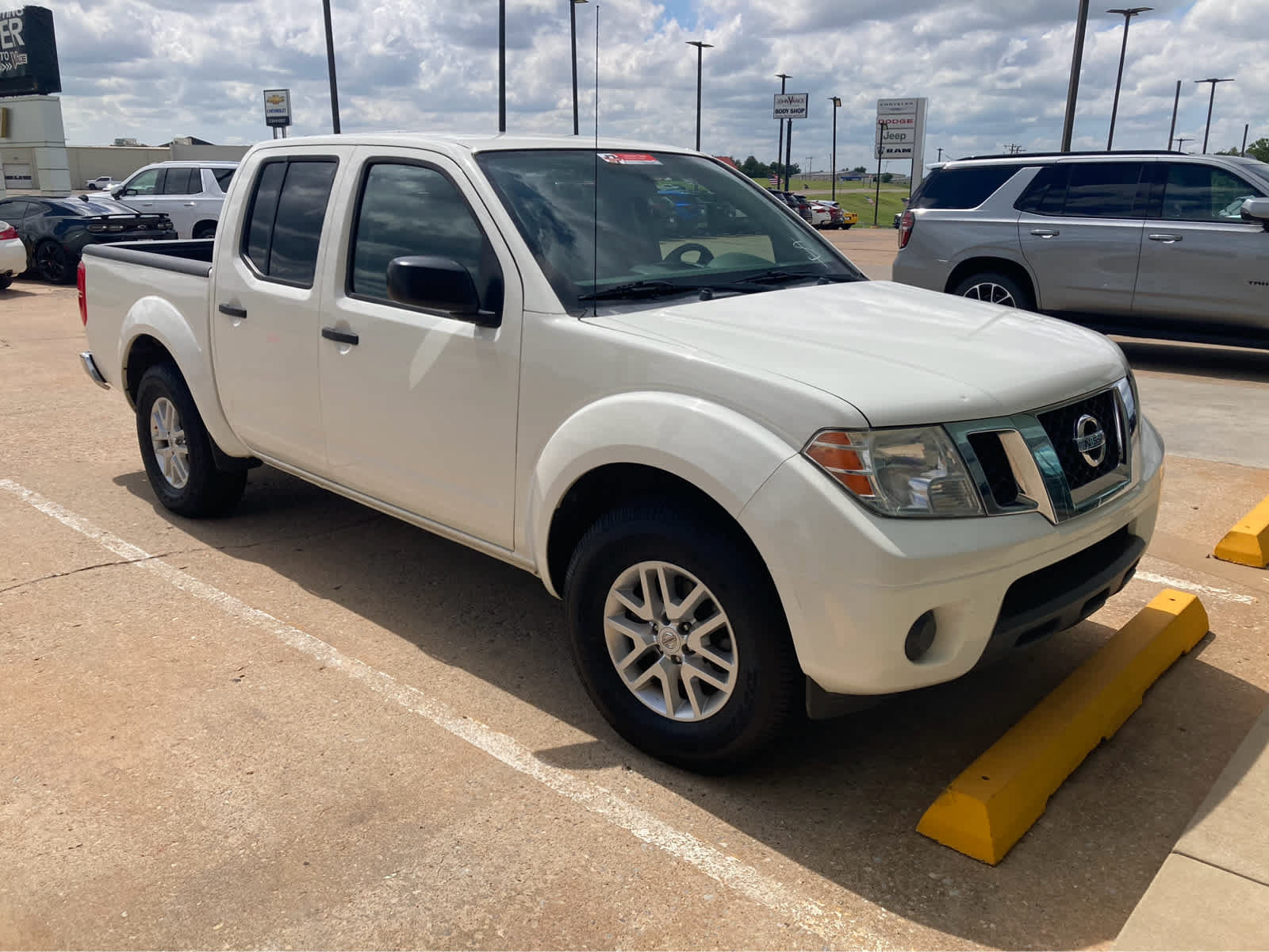 Used 2019 Nissan Frontier SV RWD image 9