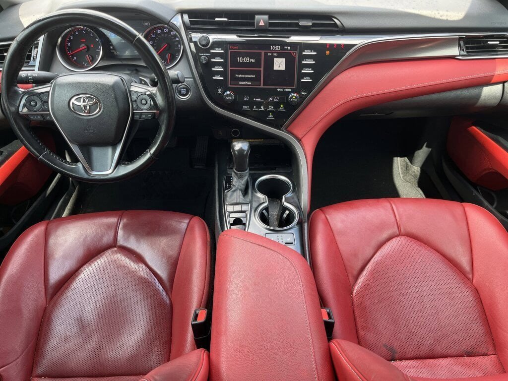 Used 2020 Toyota Camry XSE video 2