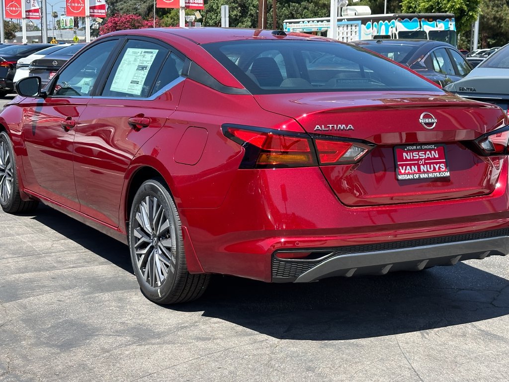 New 2026 Nissan Altima 2.5 SV FWD image 4