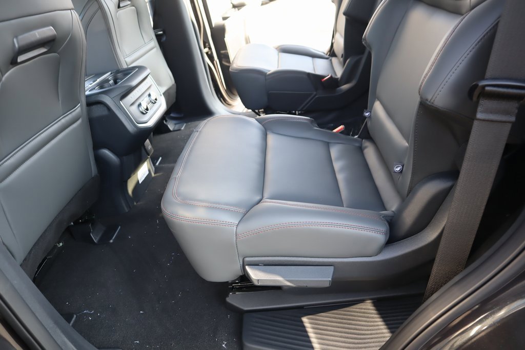 New 2025 Ford Expedition Active image 13