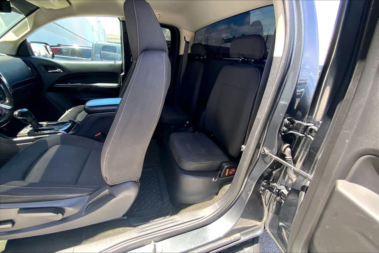 Used 2016 GMC Canyon SLE RWD image 29