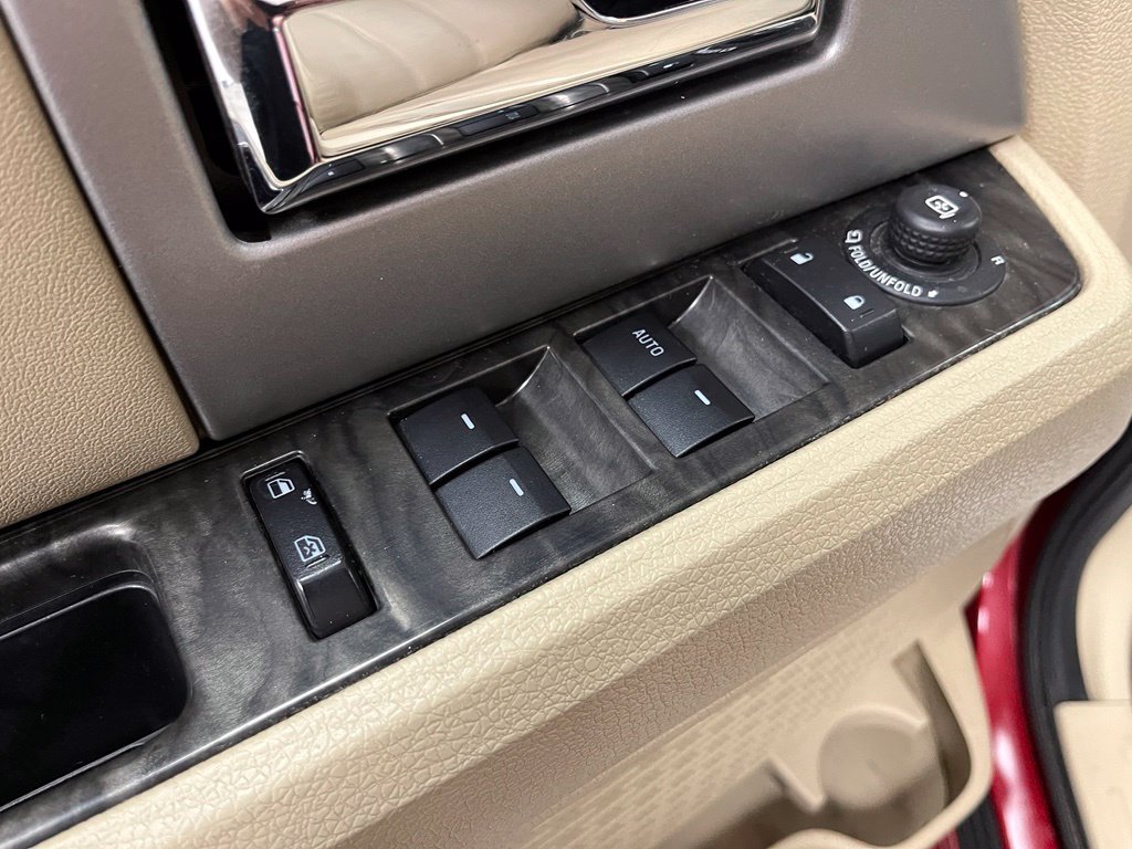 Used 2016 Ford Expedition EL Limited w/ Equipment Group 301A AWD/4WD image 21