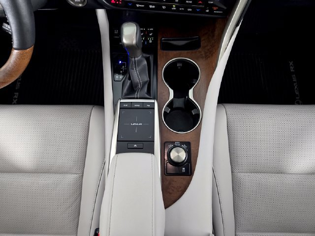 Used 2022 Lexus RX 350L FWD w/ Premium Package image 27