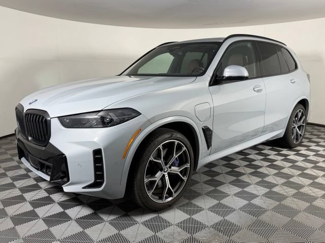 Used 2024 BMW X5 xDrive50e w/ Executive Package AWD/4WD image 2