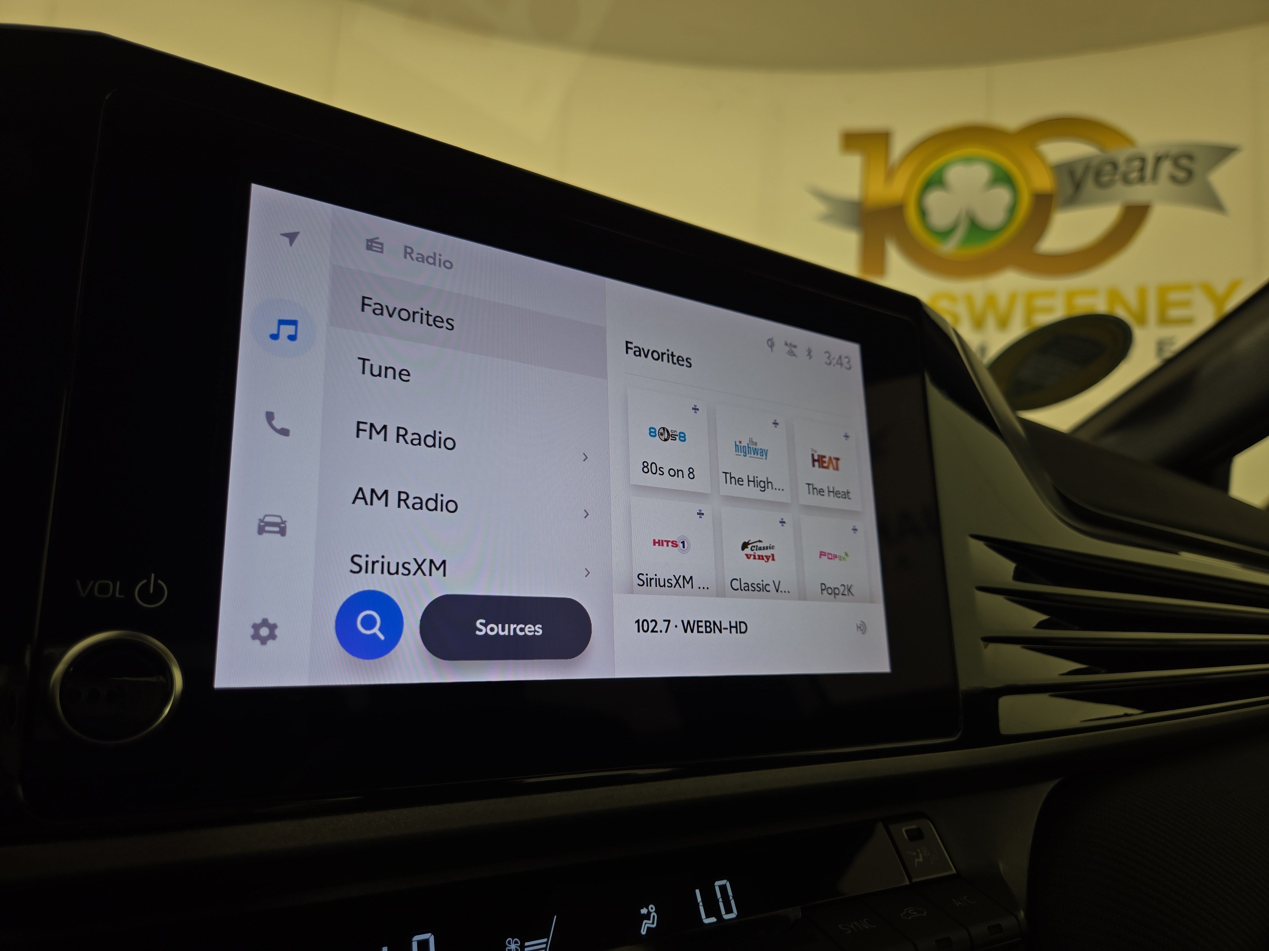 Used 2025 Toyota Camry SE FWD image 19