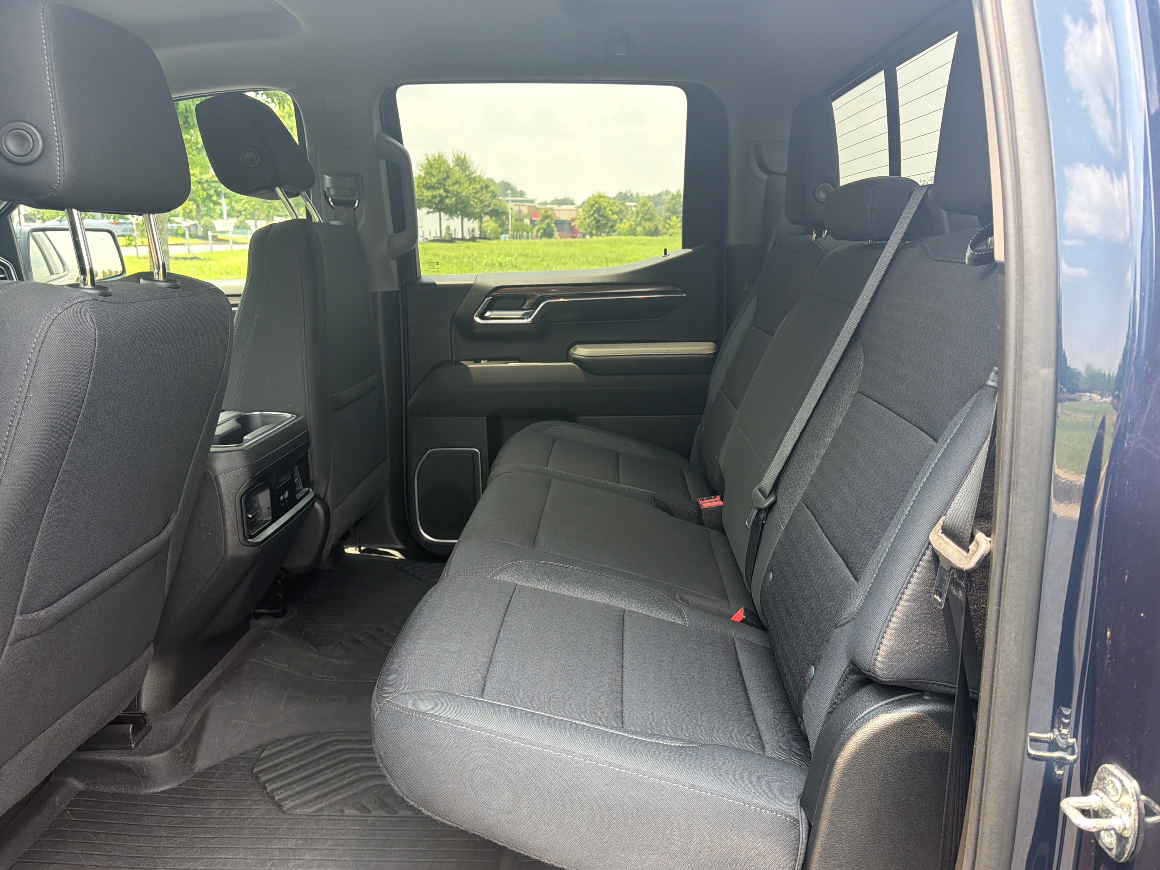 Used 2022 Chevrolet Silverado 1500 LT Trail Boss w/ Convenience Package II AWD/4WD image 26
