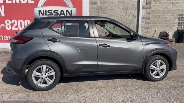New 2025 Nissan Kicks Play S FWD image 17