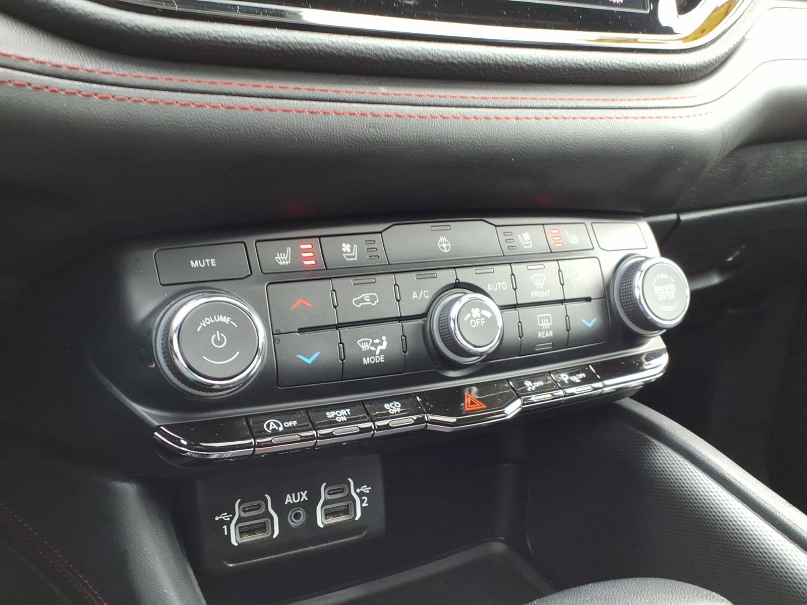 Used 2024 Dodge Durango GT image 22