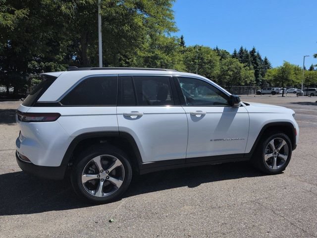 Used 2024 Jeep Grand Cherokee Limited 4xe AWD/4WD image 2