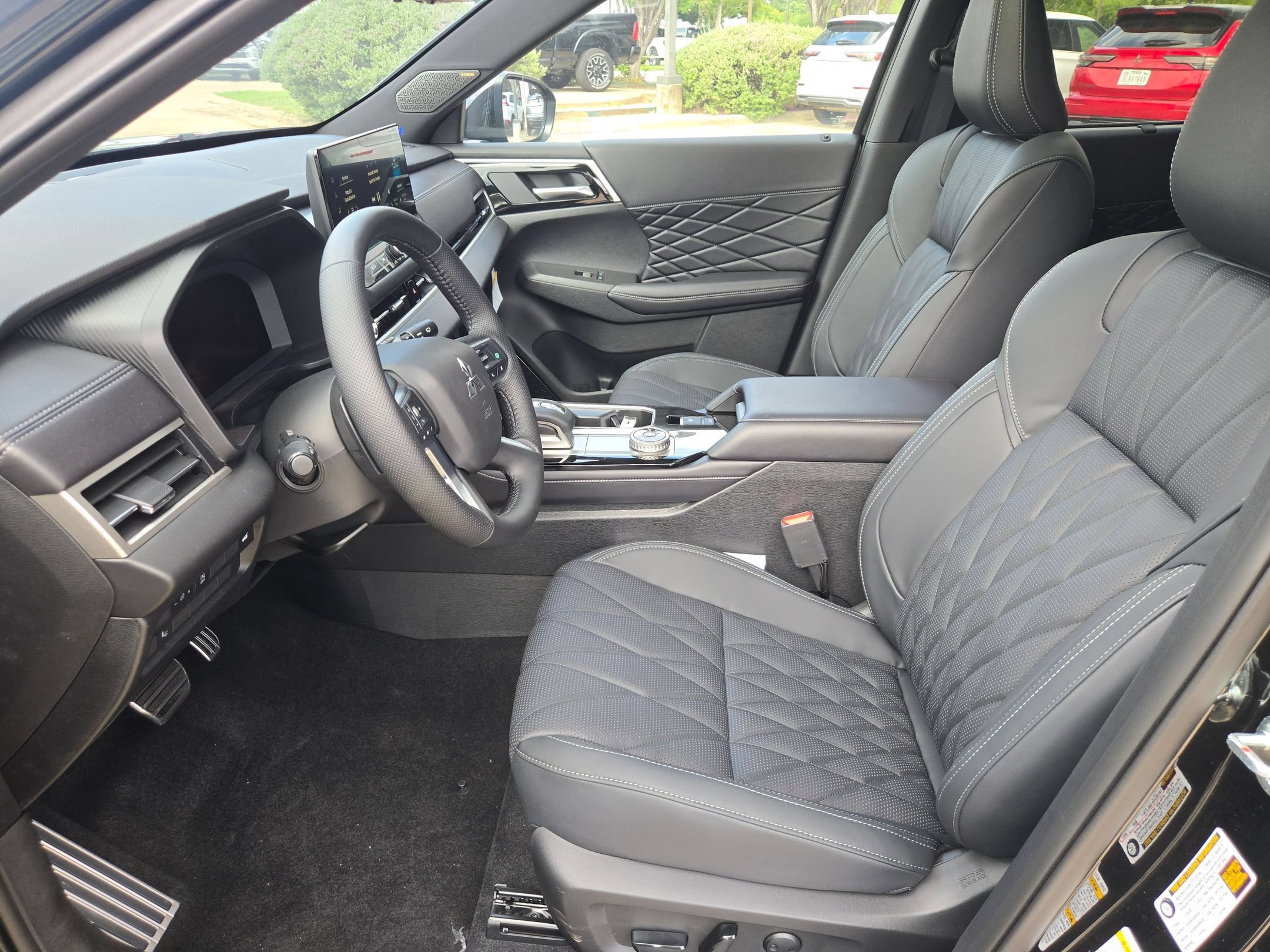 New 2026 Mitsubishi Outlander SEL Black Edition FWD image 9