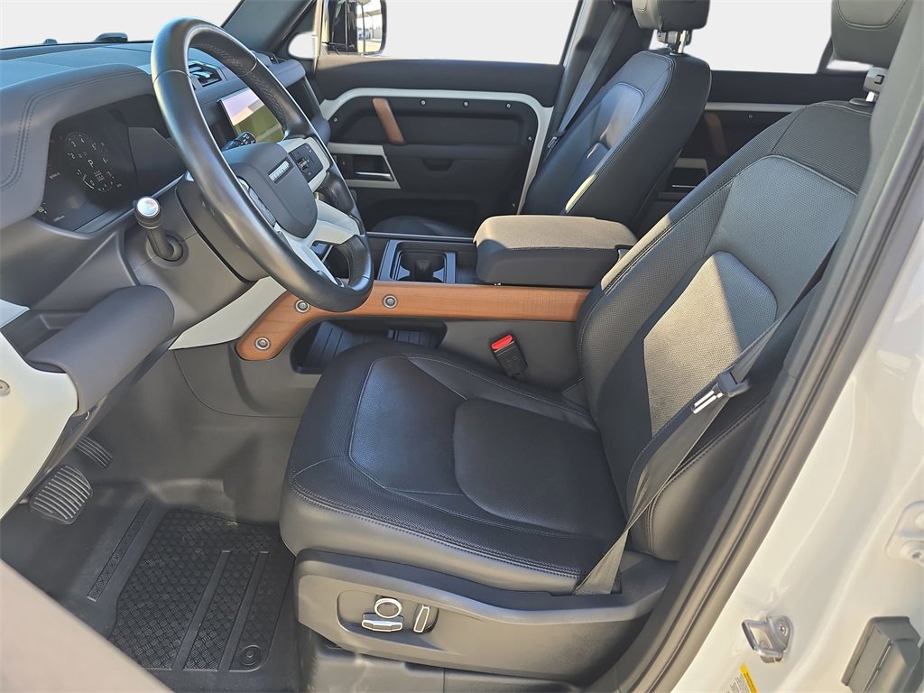 Certified 2023 Land Rover Defender 130 X-Dynamic SE image 16