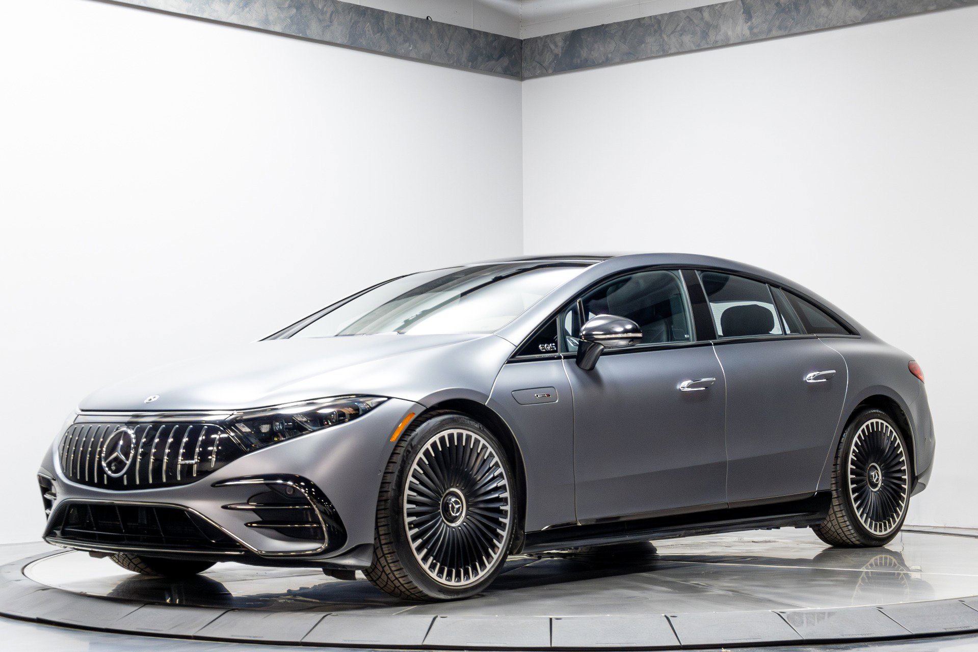 Used 2023 Mercedes-Benz EQS AMG 4MATIC image 2