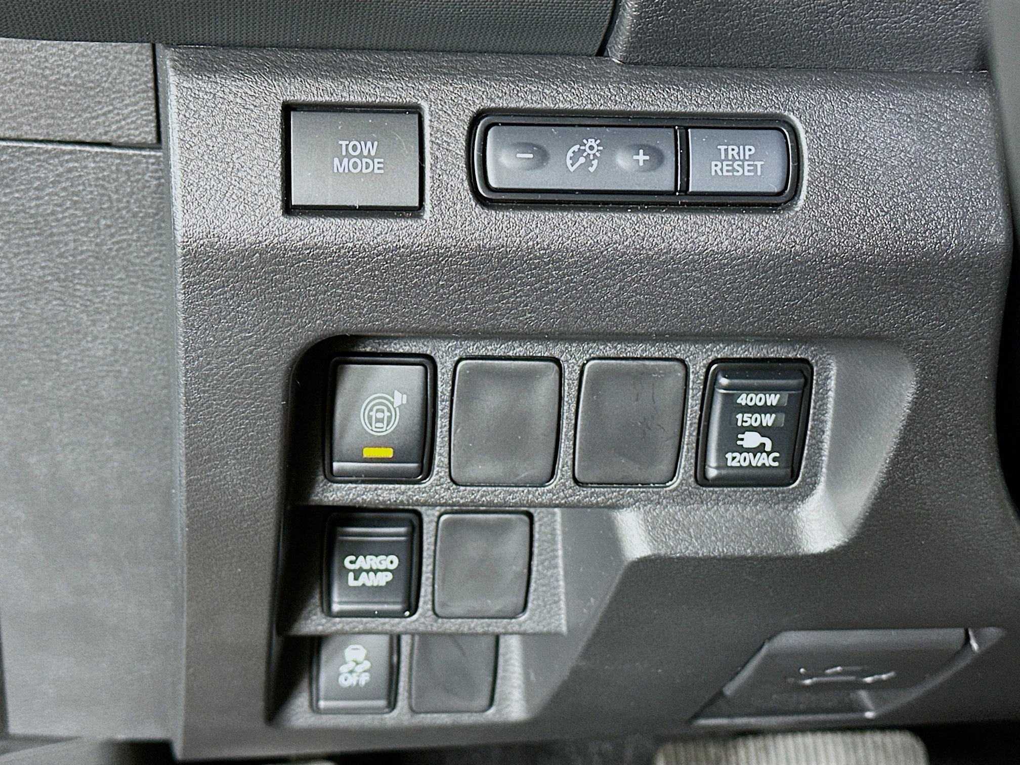 Used 2024 Nissan Frontier SV w/ SV Convenience Package image 17