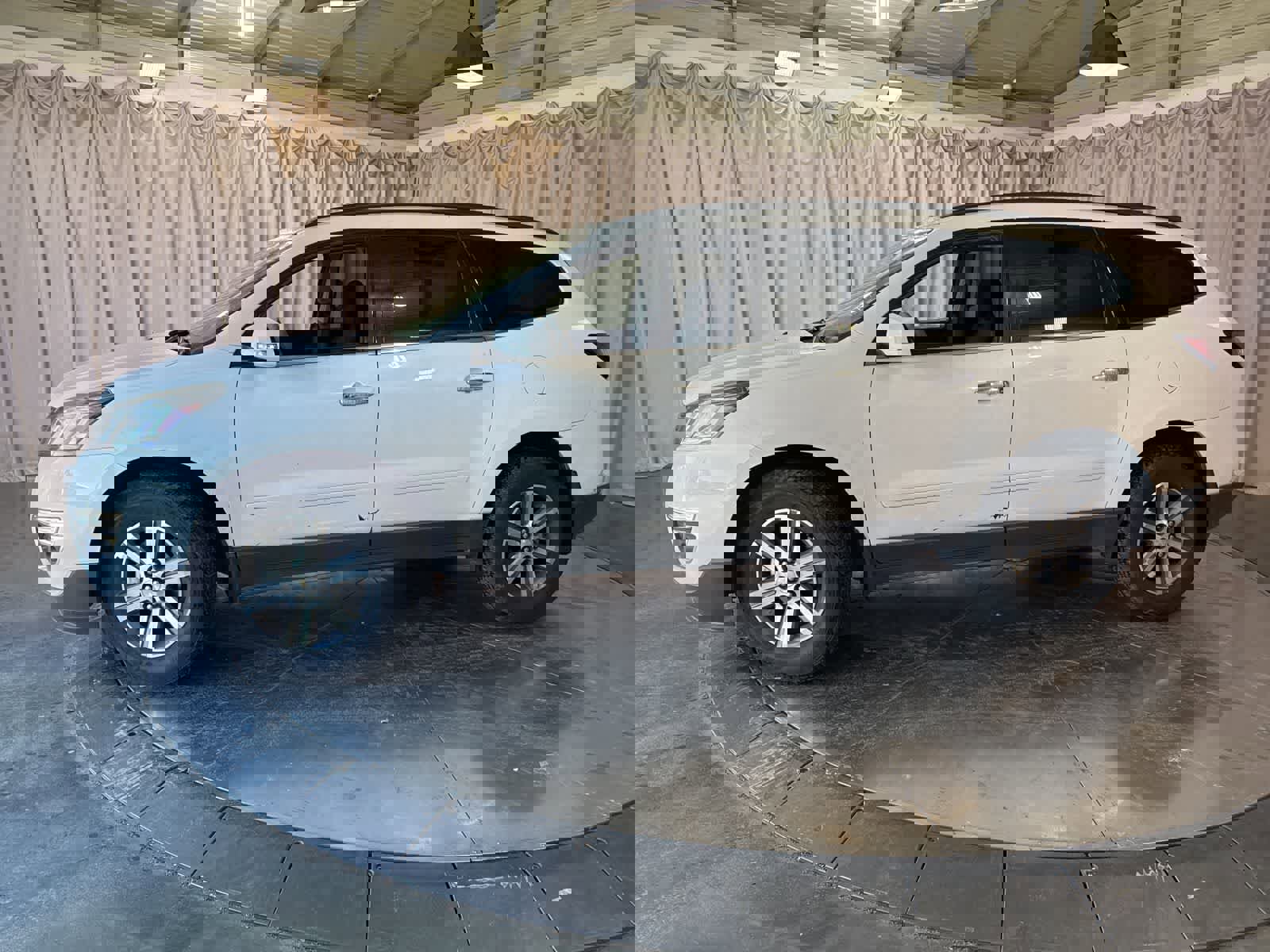 Used 2017 Chevrolet Traverse LT image 6