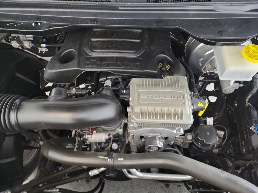 Used 2024 RAM 1500 Laramie AWD/4WD image 10
