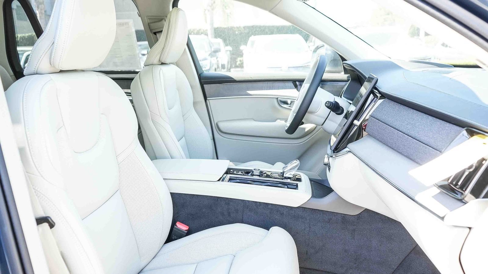 New 2026 Volvo XC90 B6 Ultra w/ Protection Package AWD/4WD image 19