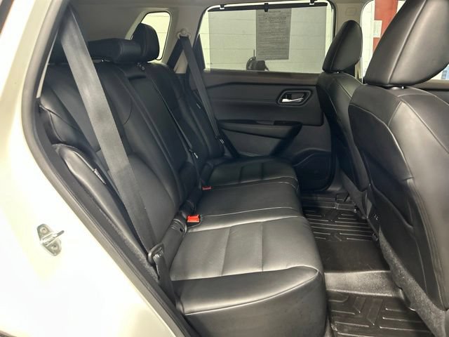 Used 2022 Nissan Rogue SV w/ SV Premium Package AWD/4WD image 18
