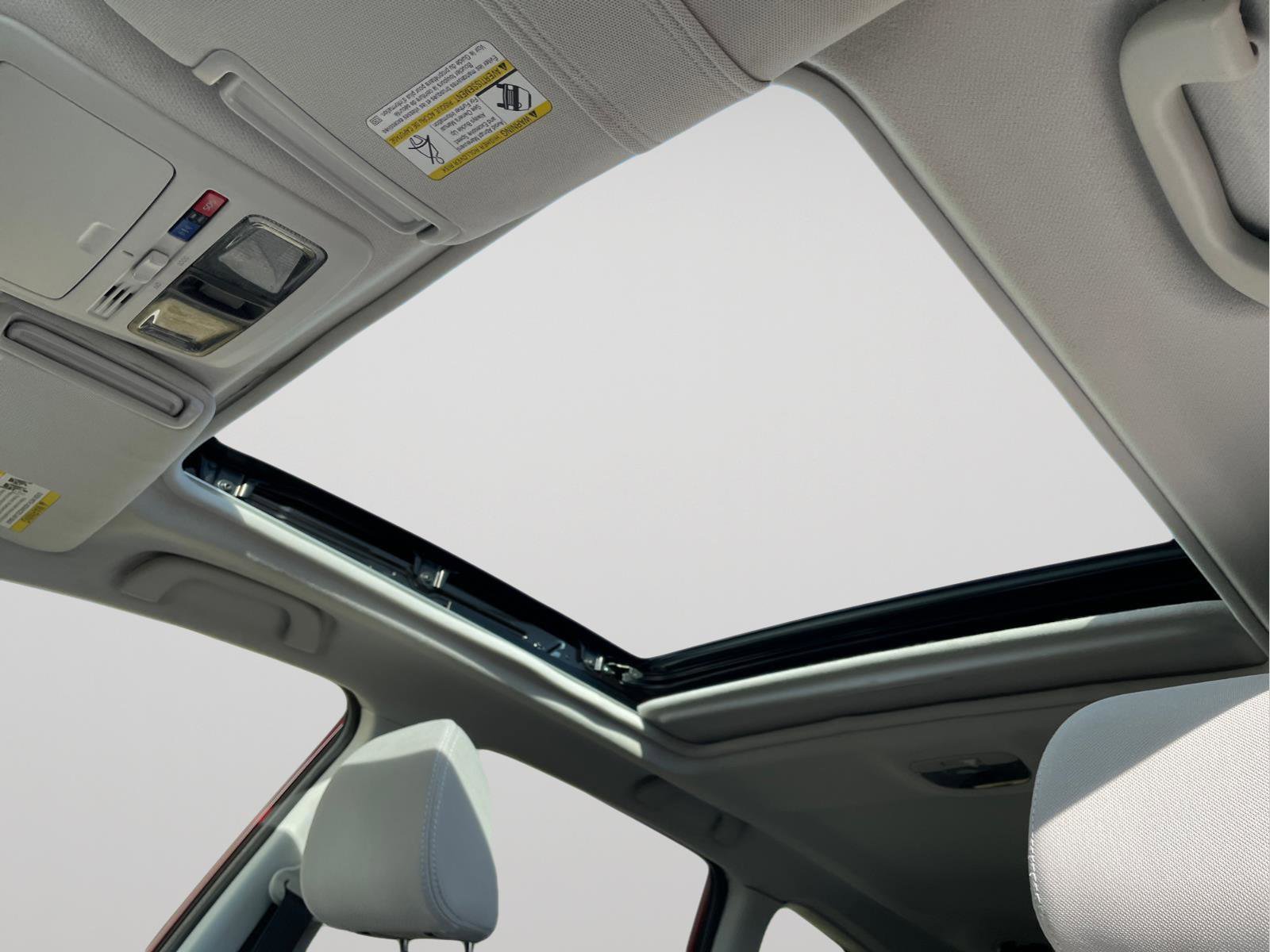 Used 2018 Subaru Forester 2.5i Premium w/ All-Weather Package image 4