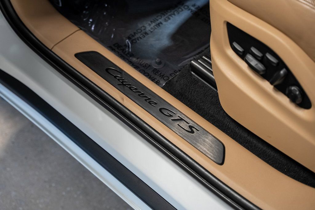 Used 2022 Porsche Cayenne GTS image 72