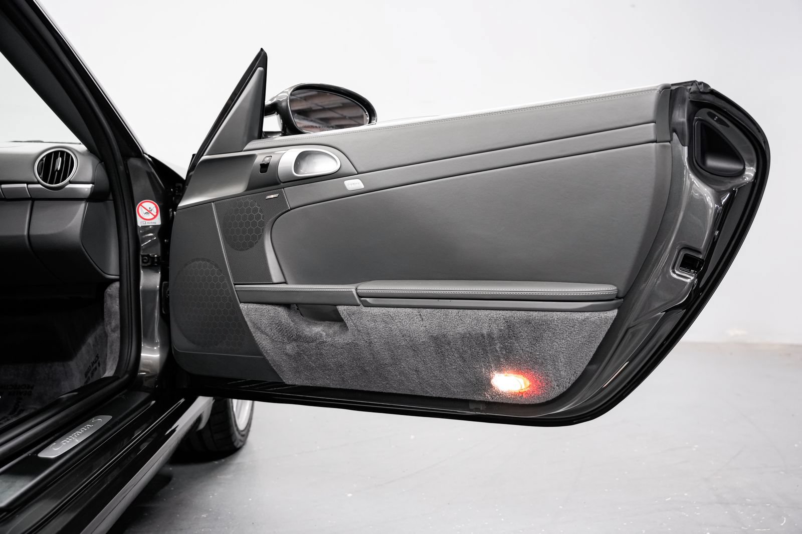 Used 2006 Porsche Cayman S RWD image 21