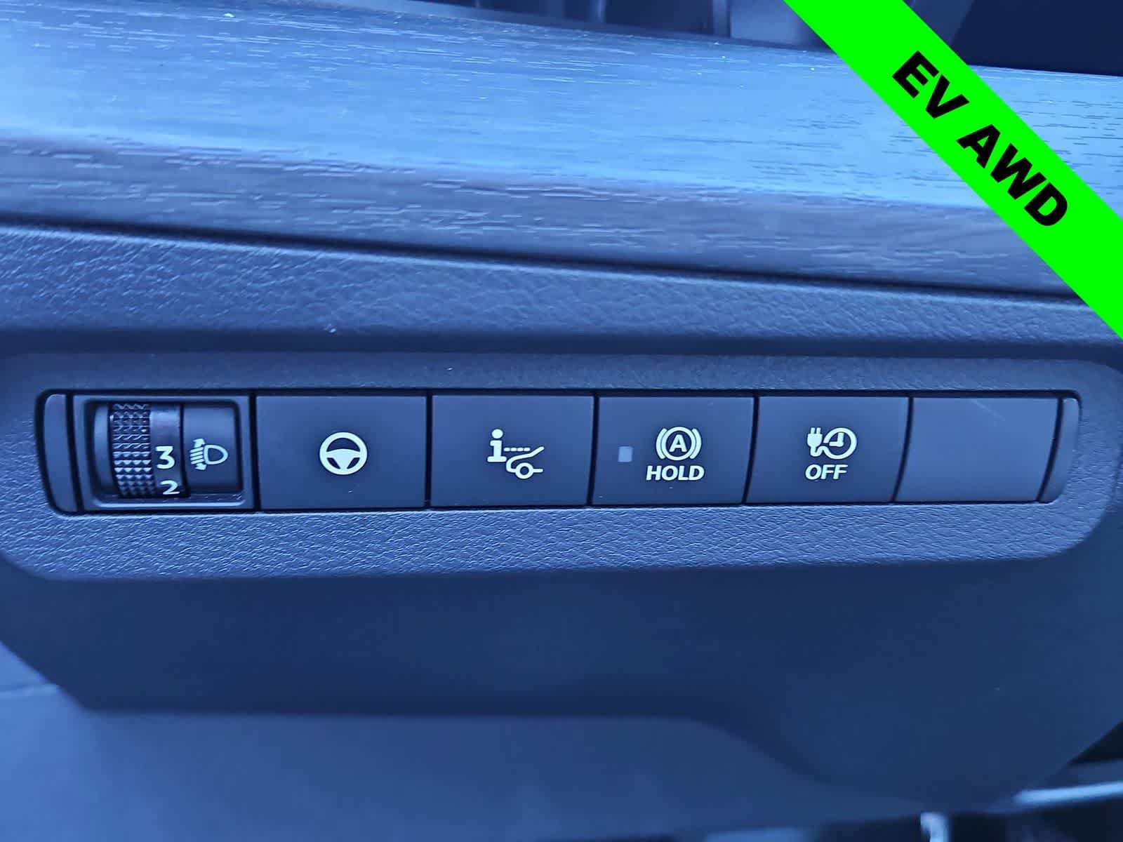 Used 2023 Nissan Ariya AWD image 29