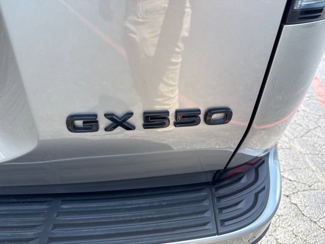 Used 2025 Lexus GX 550 AWD/4WD image 10