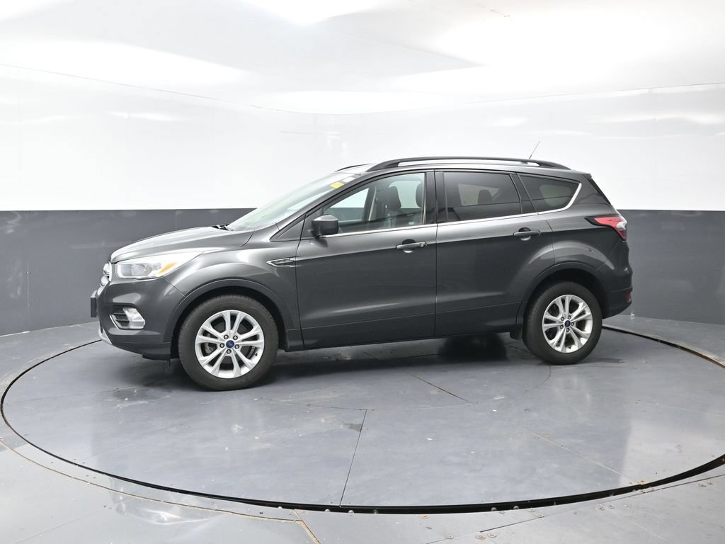 Used 2018 Ford Escape SE w/ SE Sync 3 Package FWD image 9