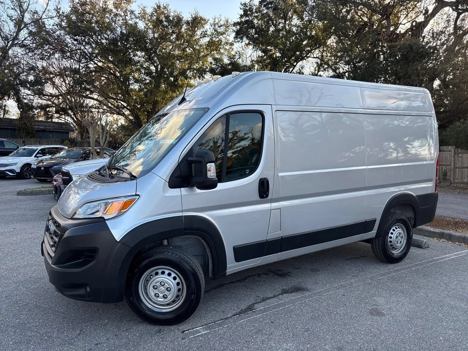 Used 2025 RAM ProMaster 3500 FWD image 3