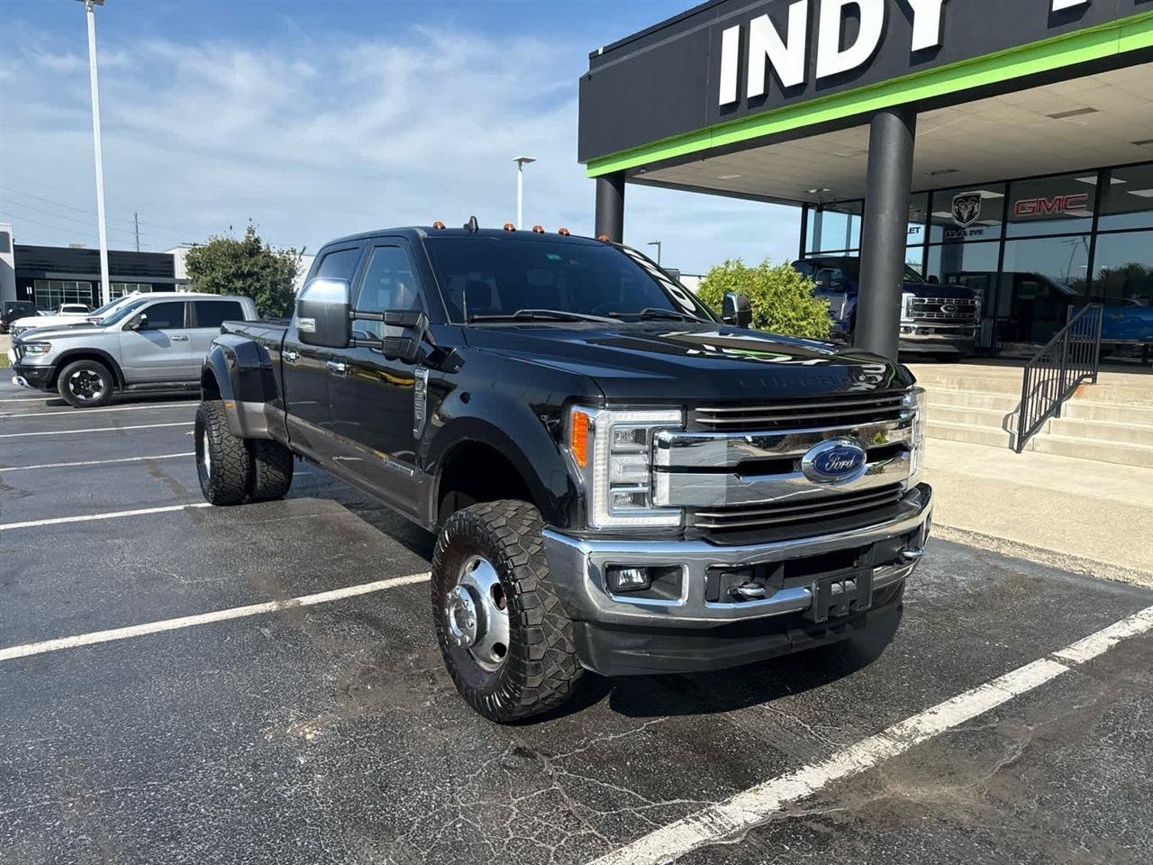 Used 2019 Ford F350 King Ranch w/ King Ranch Ultimate Package AWD/4WD image 2