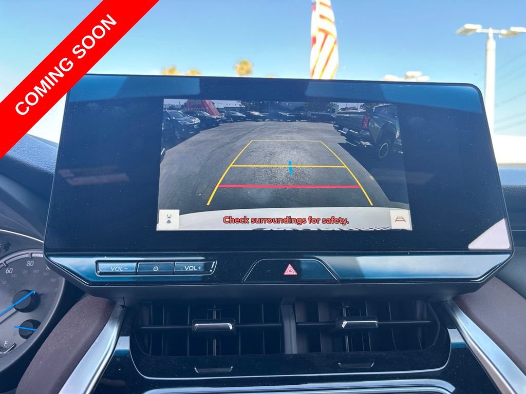Used 2024 Toyota Venza XLE AWD/4WD image 24