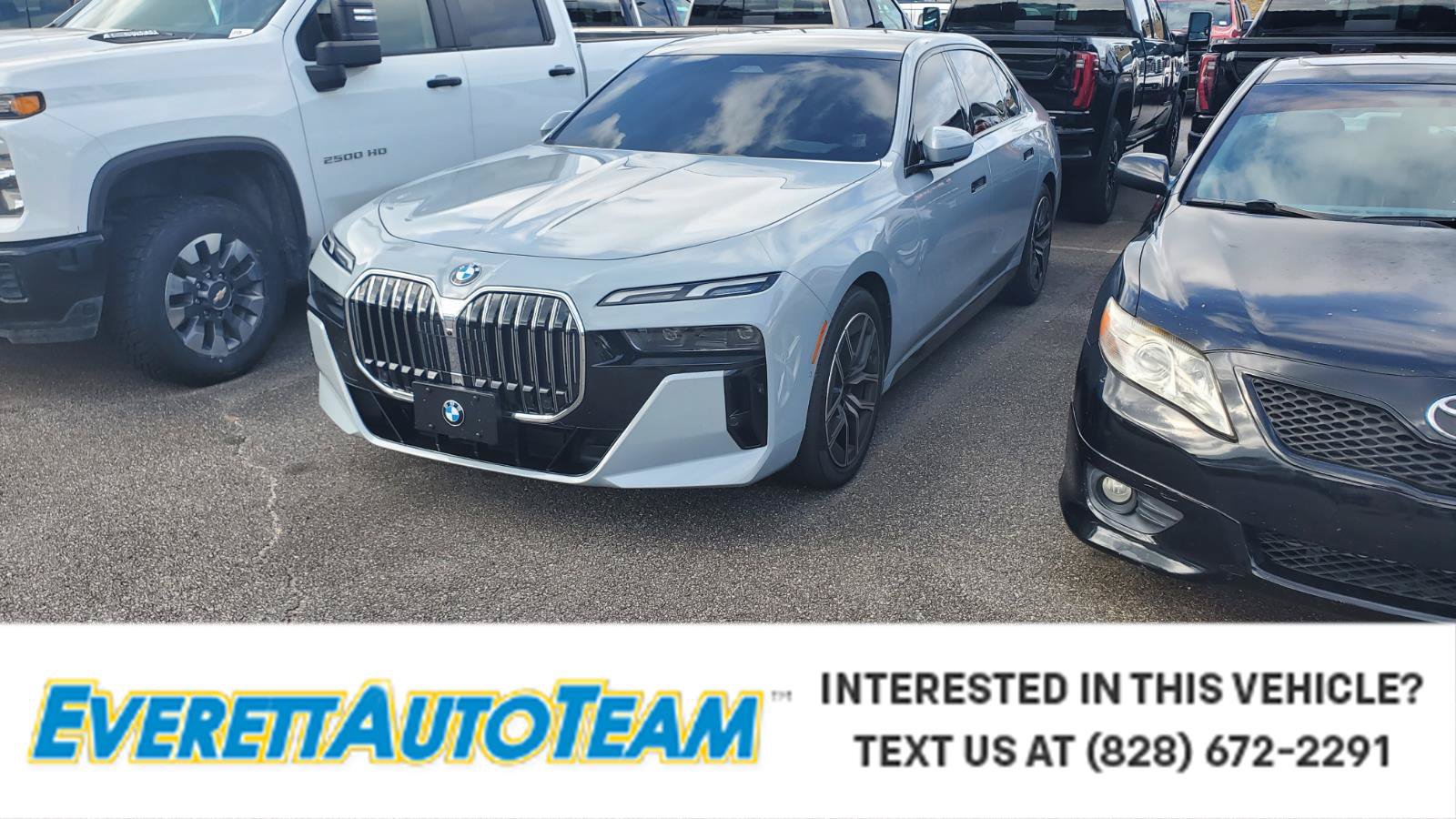 Used 2024 BMW 740i xDrive w/ Premium Package AWD/4WD video 1