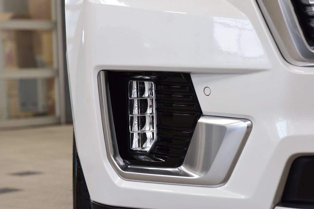 Used 2024 GMC Yukon XL Denali AWD/4WD image 14
