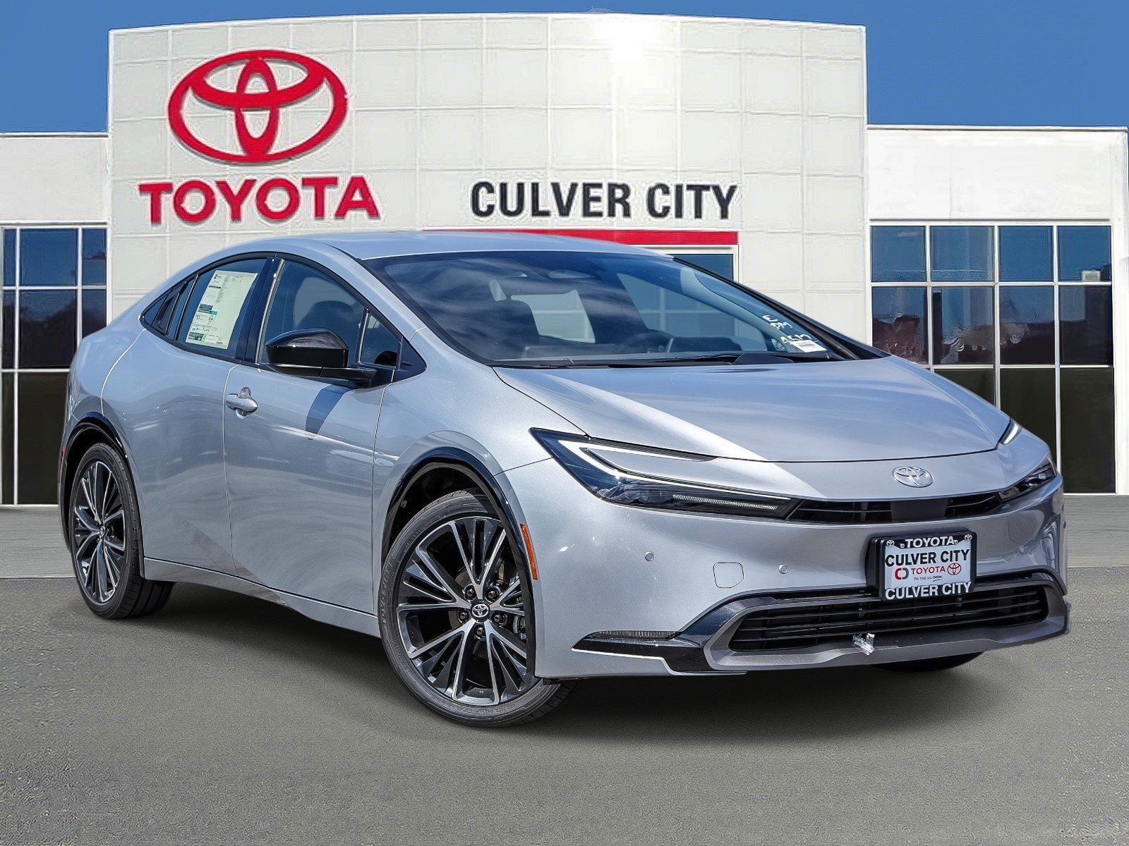 New 2027 Toyota Prius XLE FWD image 1