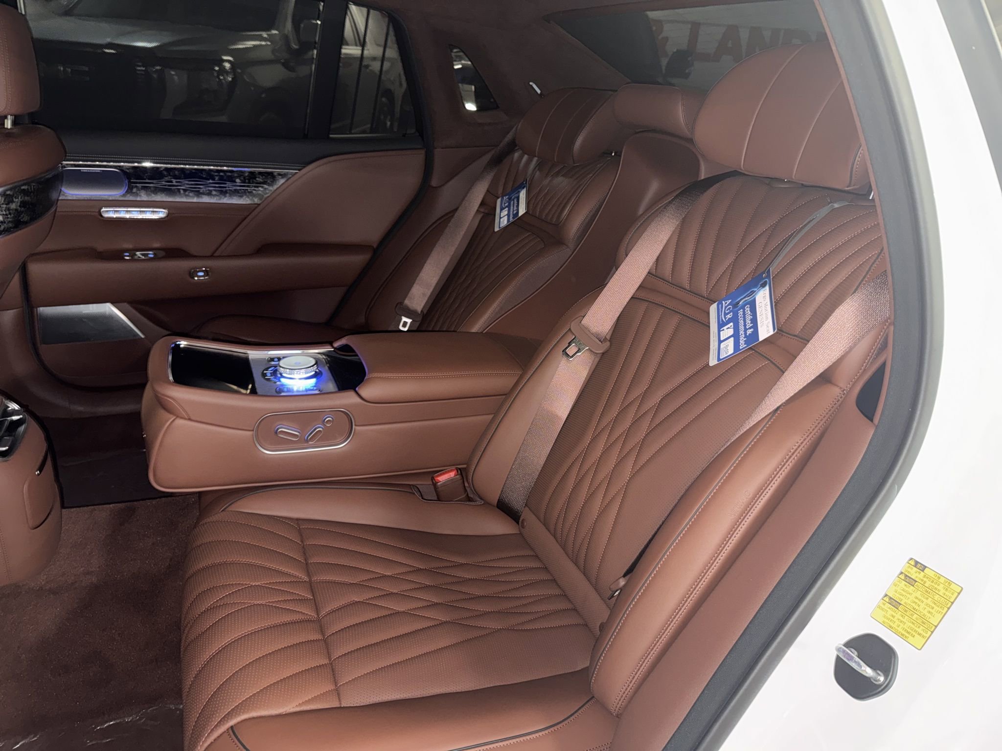 Used 2025 Genesis G90 3.5T image 28