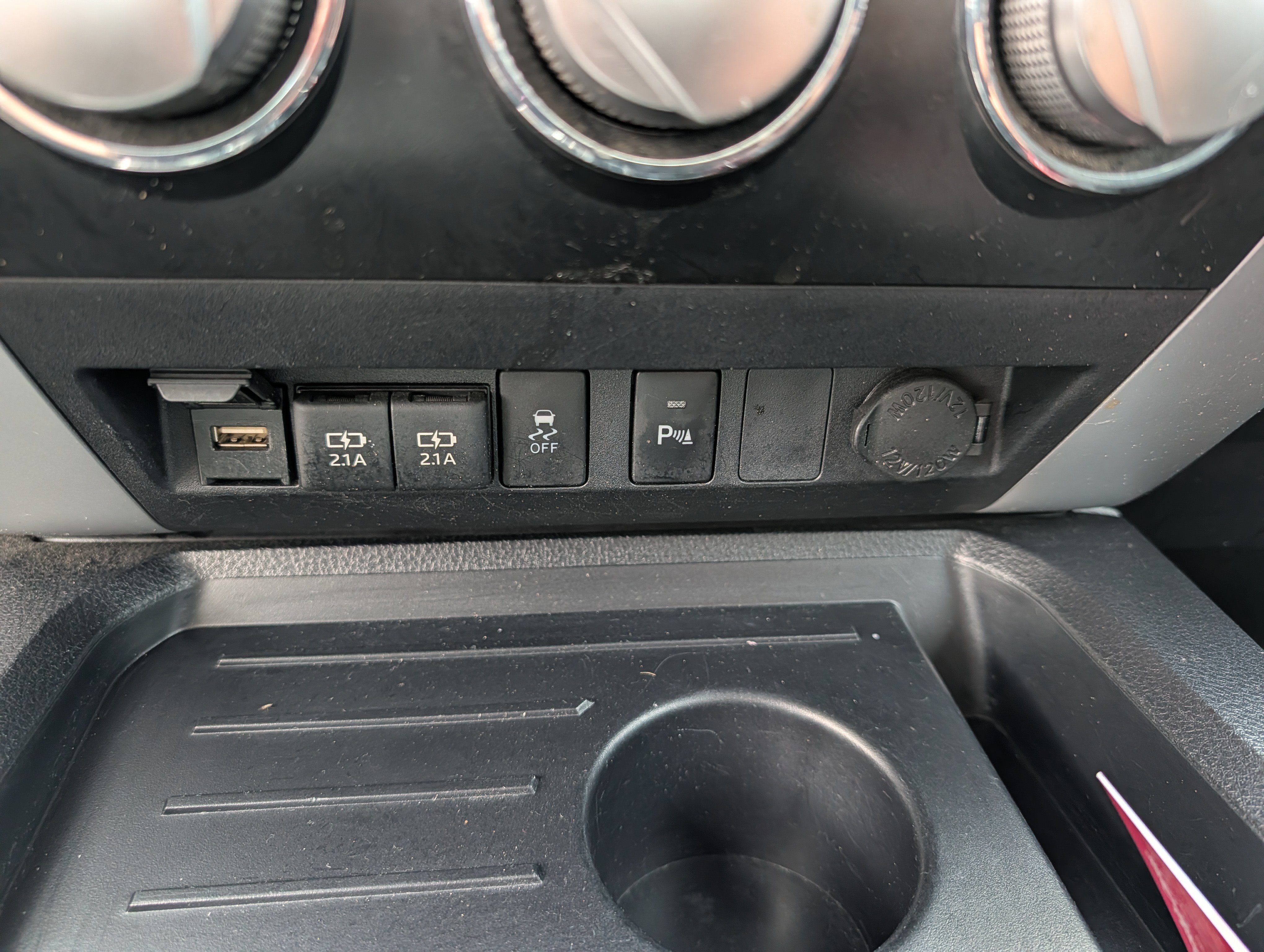 Used 2021 Toyota Tundra SR5 w/ Trail Edition AWD/4WD image 27