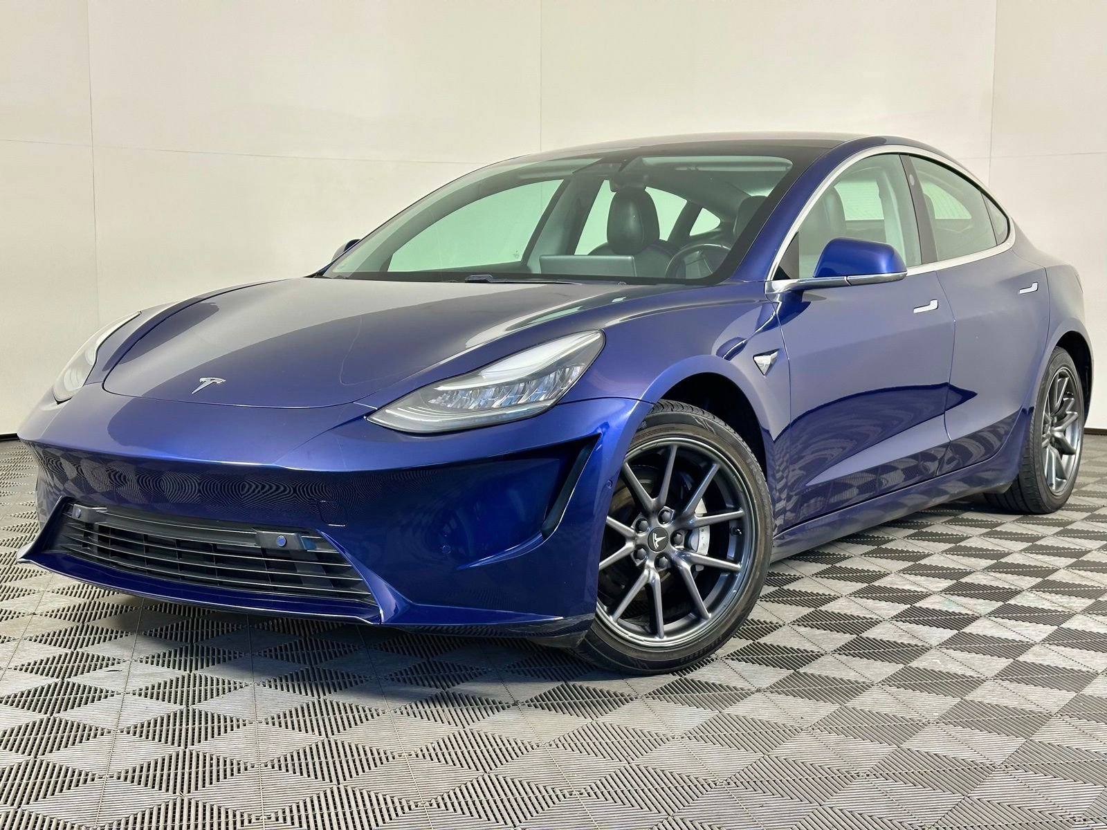 Used 2019 Tesla Model 3 Standard Range Plus RWD image 40