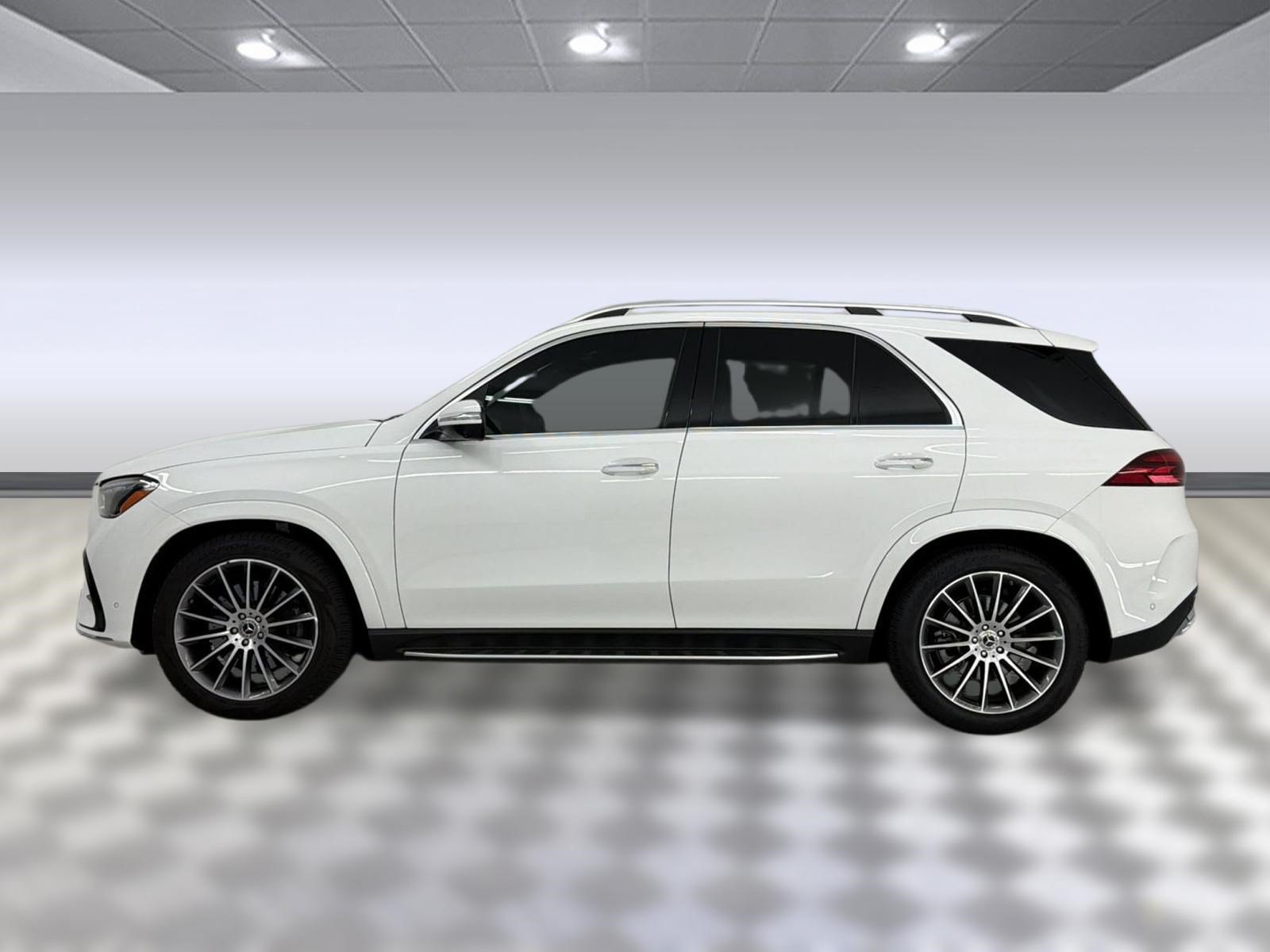 Used 2025 Mercedes-Benz GLE 450 4MATIC image 2