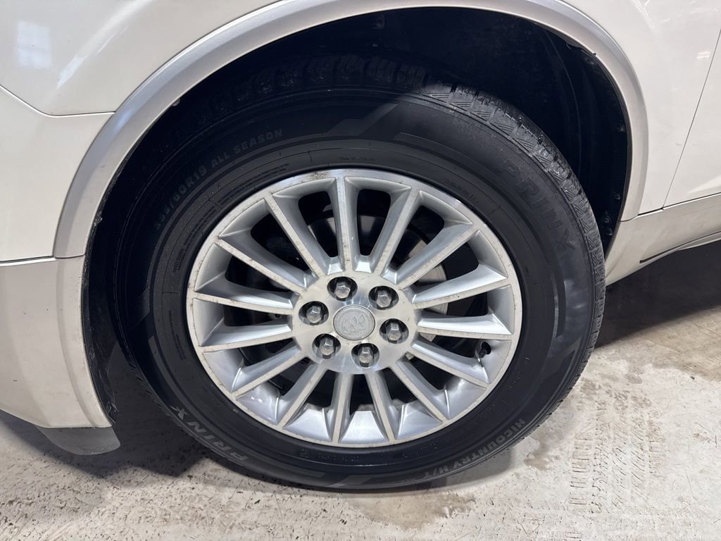 Used 2012 Buick Enclave Leather FWD image 2