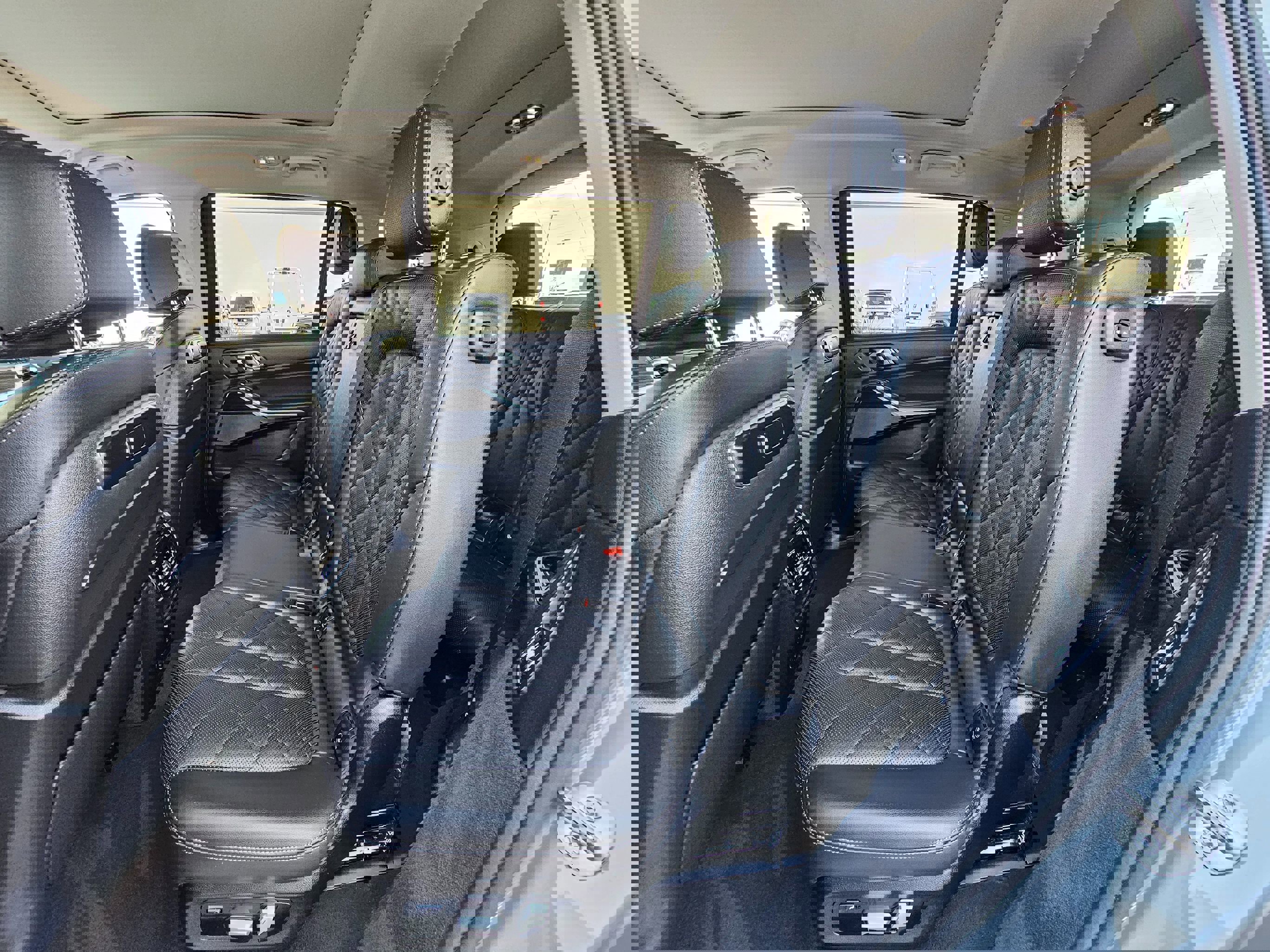 Used 2025 BMW X7 xDrive40i image 18