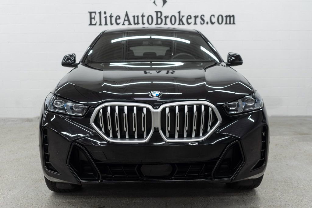 Used 2025 BMW X6 xDrive40i w/ Climate Comfort Package image 3