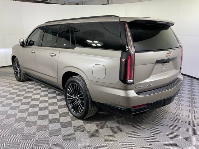 Certified 2025 Cadillac Escalade ESV Sport Platinum image 4