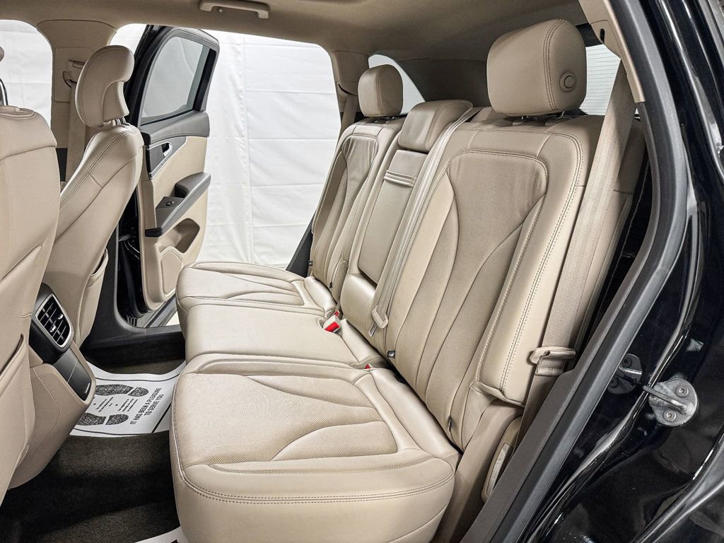 Used 2017 Lincoln MKX Reserve FWD image 9